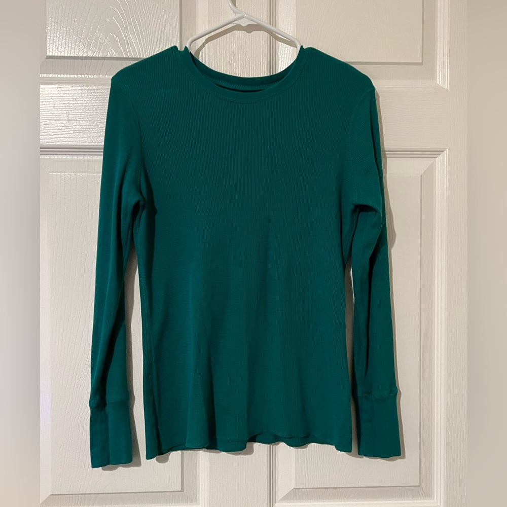 Women’s M knit tee